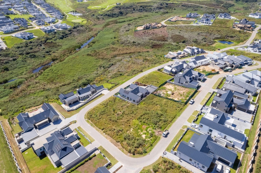 0 Bedroom Property for Sale in Kingswood Golf Estate Western Cape